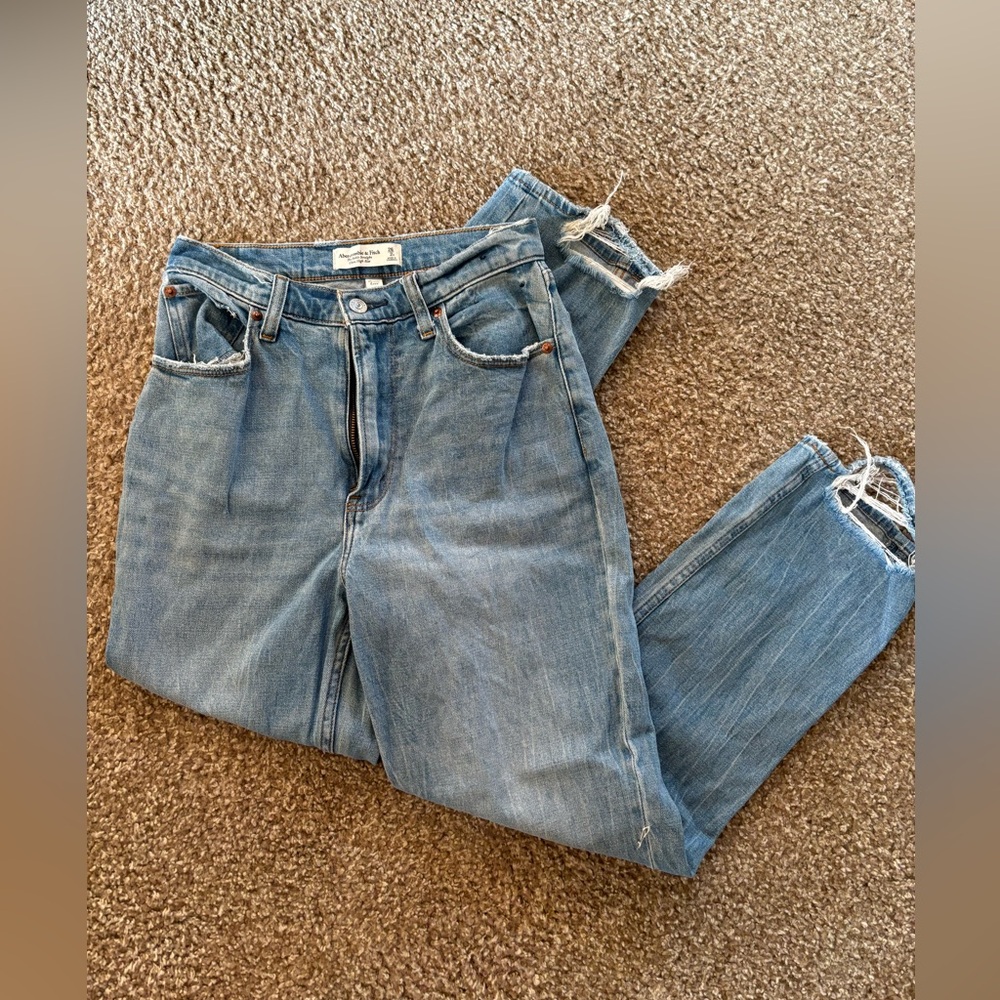 Abercrombie & Fitch Curve Love Ankle Straight Jeans